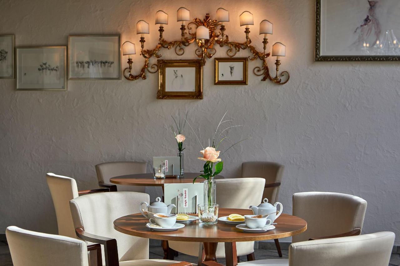 Hotel Table Corvara In Badia Extérieur photo