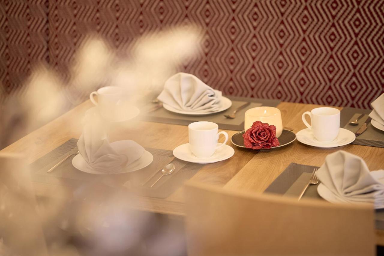 Hotel Table Corvara In Badia Extérieur photo
