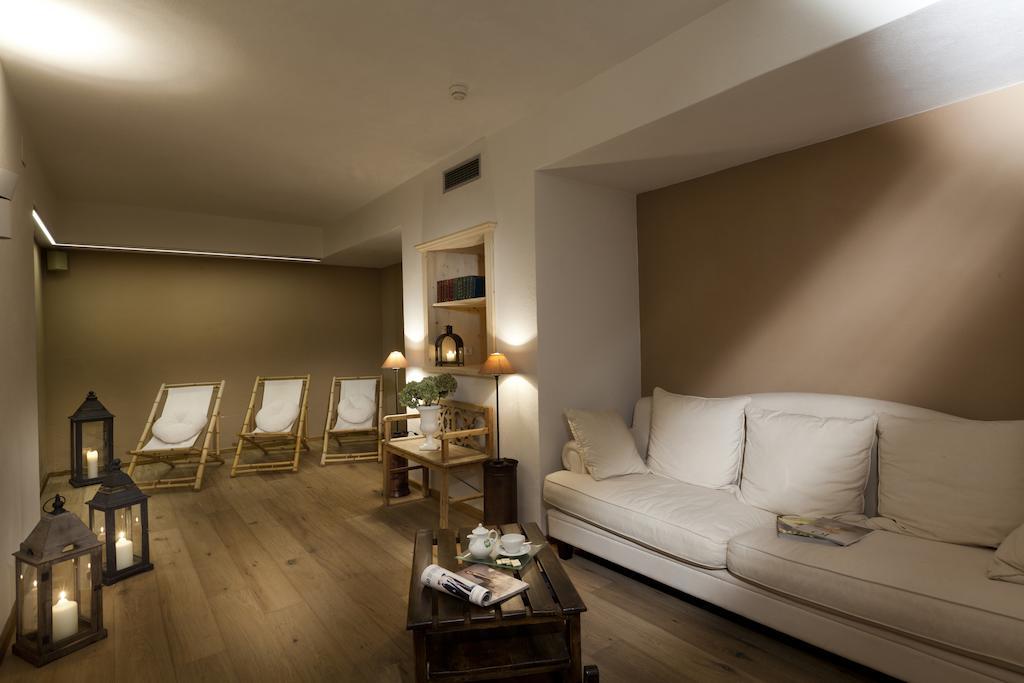 Hotel Table Corvara In Badia Extérieur photo
